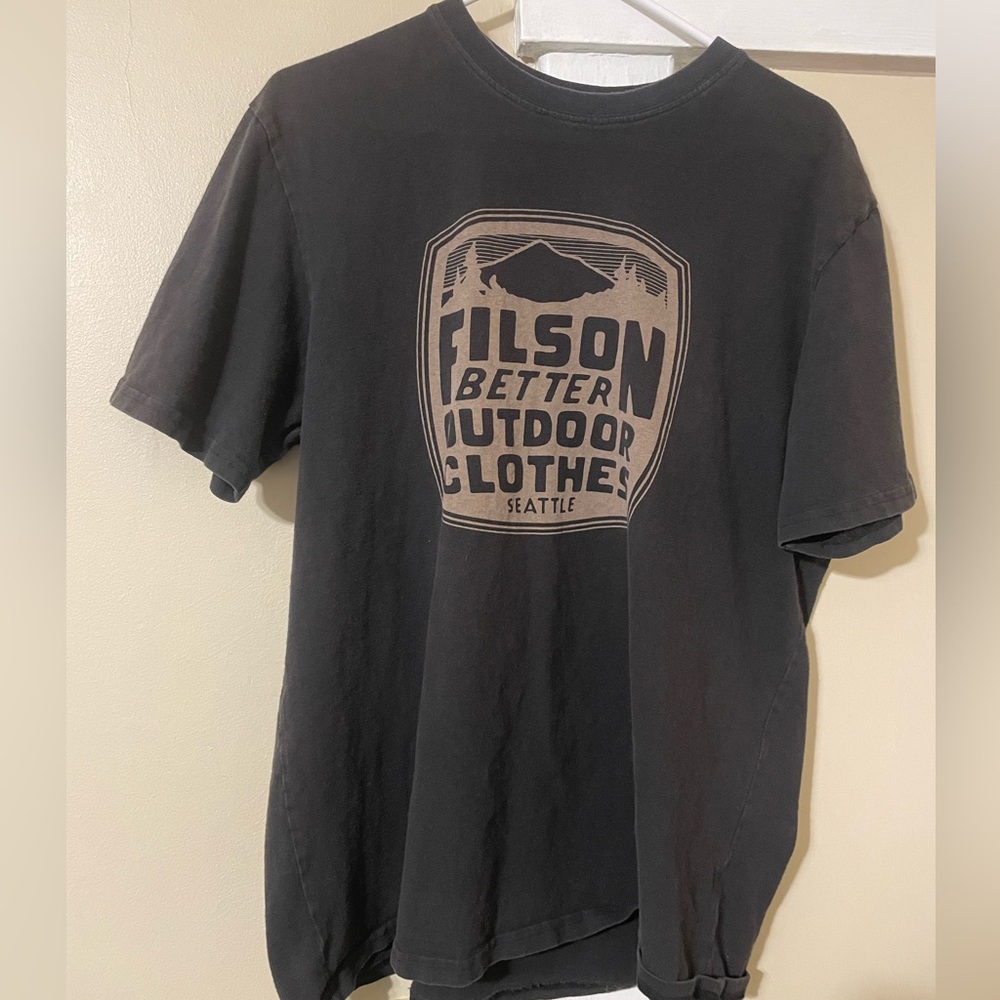 Filson Large black t shirt